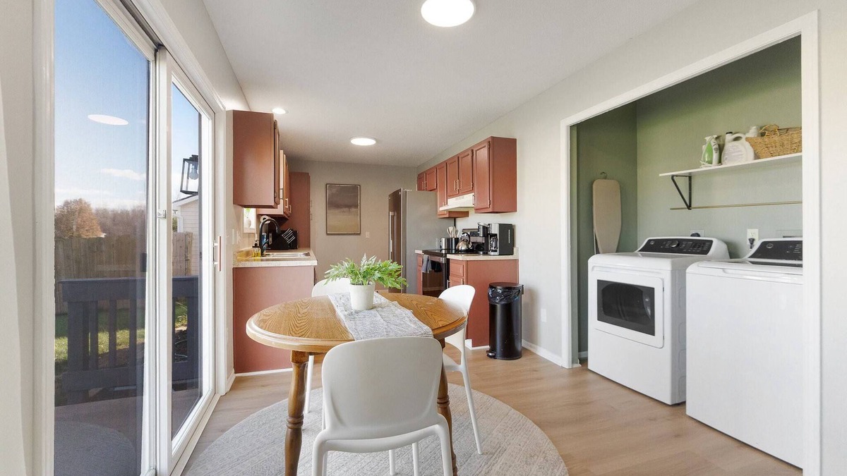 Fort Wayne House | Radiant Rio! NEW Renovation, 3BD 1 King | Parkview