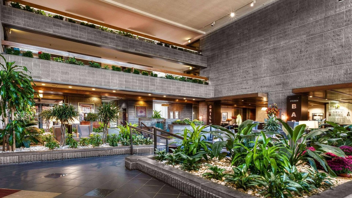 Gaffer District Hotel | Radisson Hotel Corning