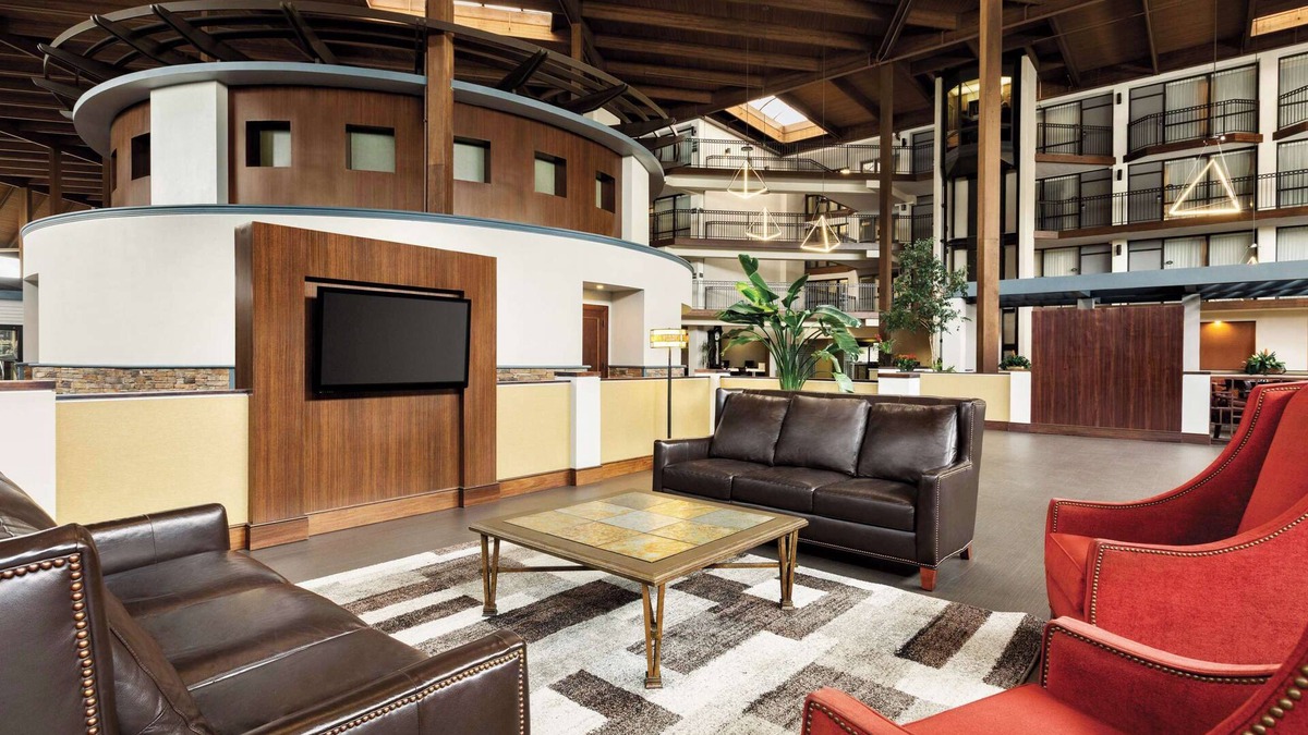 Lenexa Hotel | Radisson Hotel Lenexa Overland Park