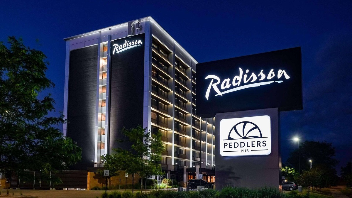 Northwestern Precinct Hotel | Radisson Hotel St. Paul Downtown