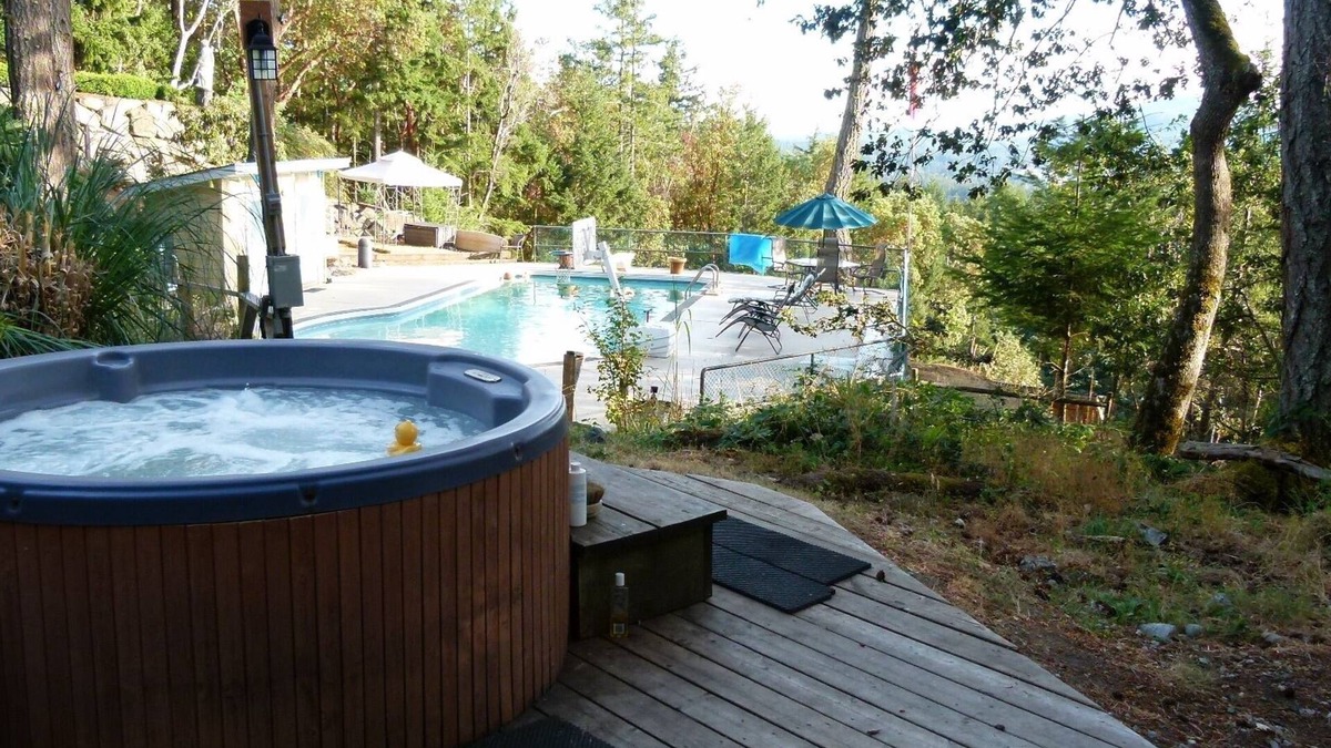 Central Saanich Bed & Breakfast | Rae Leigh Heights BnB