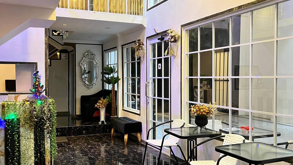 Baturetno Hotel | Rafithahotel
