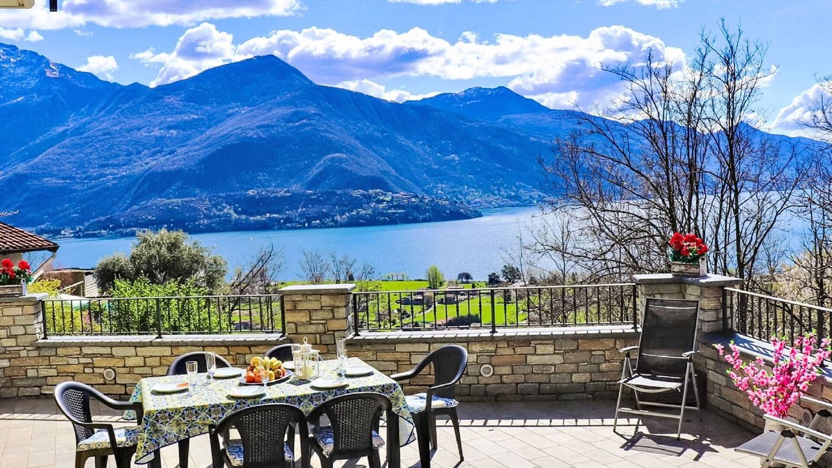 San Gregorio Apartment | Raggio di Sole Apartment A and B by Interhome