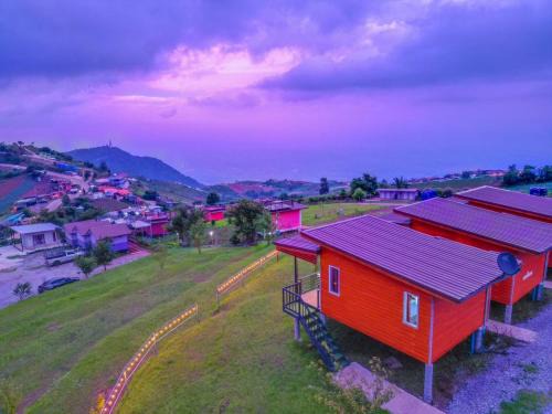 Lom Kao Hotel | Rai Saeng Tawan at Phu Thap Buek