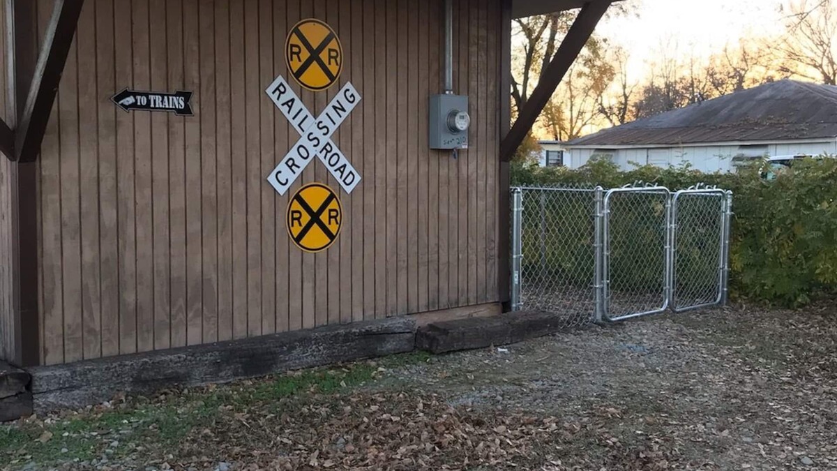 Spiro House | Railroad Tiny House