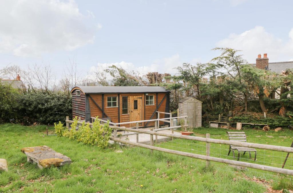 Abergavenny House | Railway Carriage