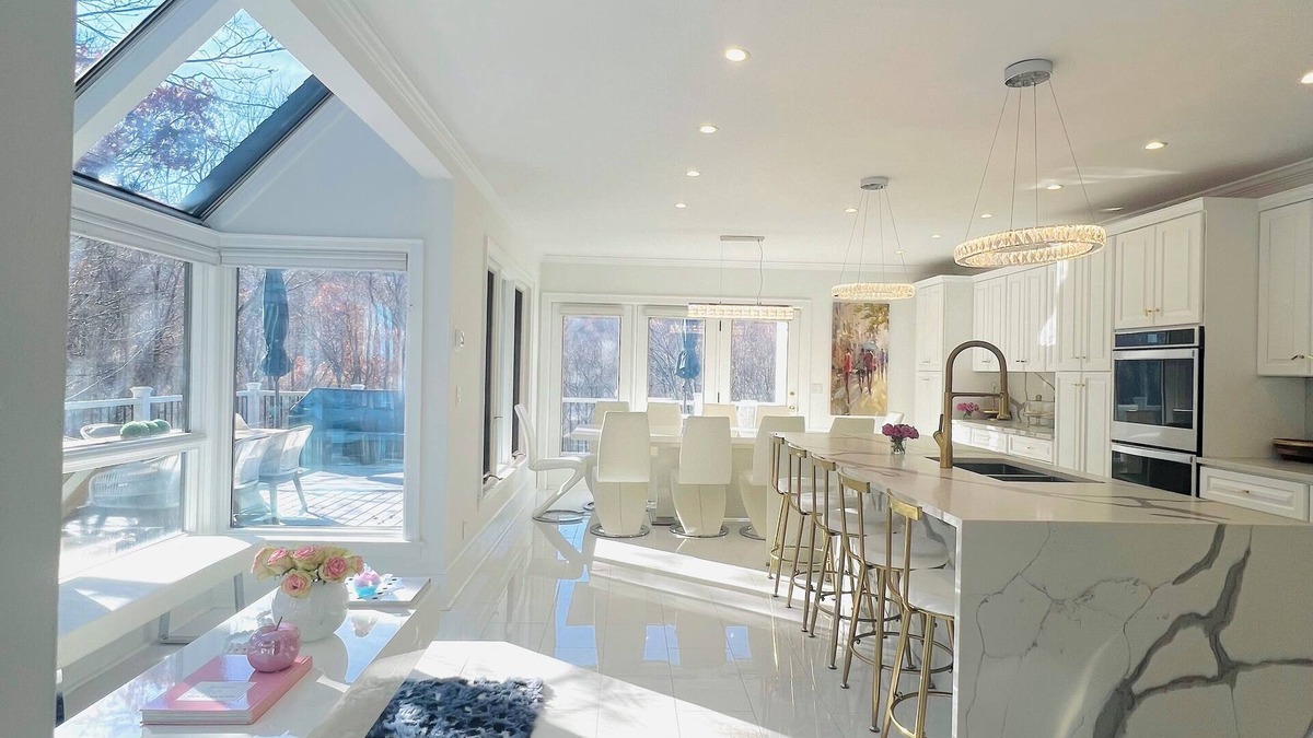 Lewisboro House | RAIN, SNOW OR SHINE! THIS HOUSE HAS ALL YOU NEED AND MORE TO HAVE A GOOD TIME !
