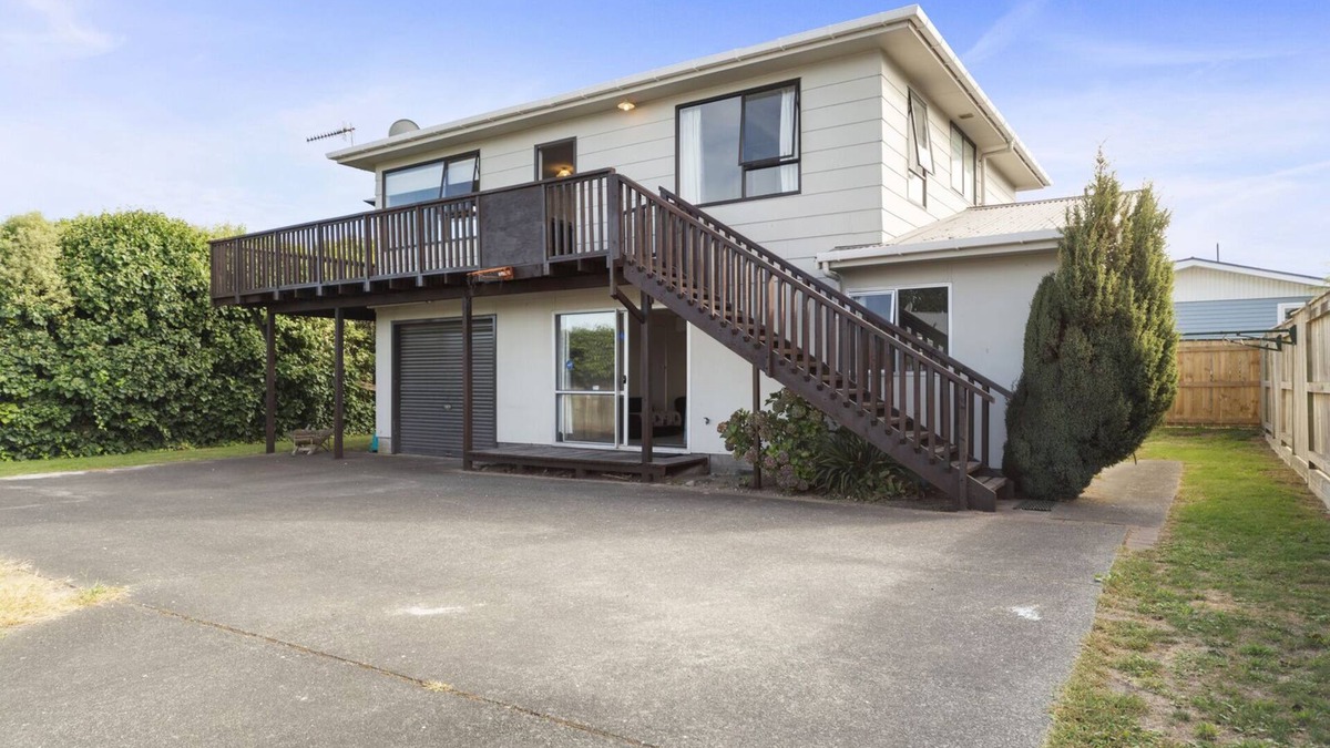 Wharewaka House | Rainbow Lake House - Lake Taupō Holiday Home