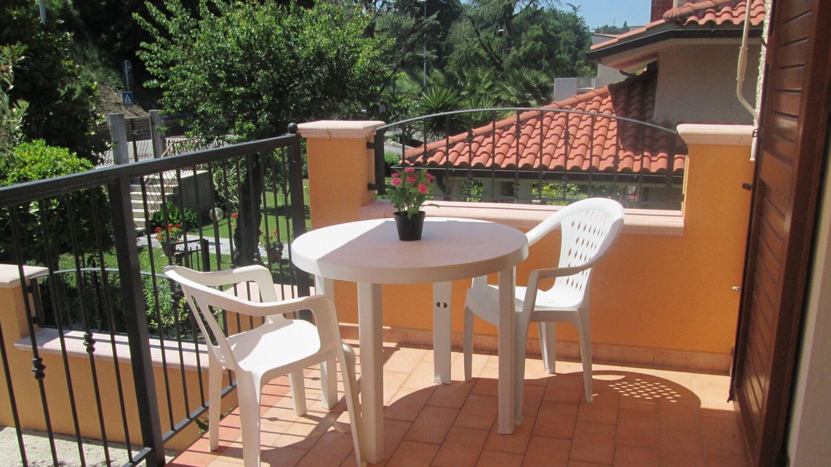 Loreto Apartment | Rainbow studio - summer is here