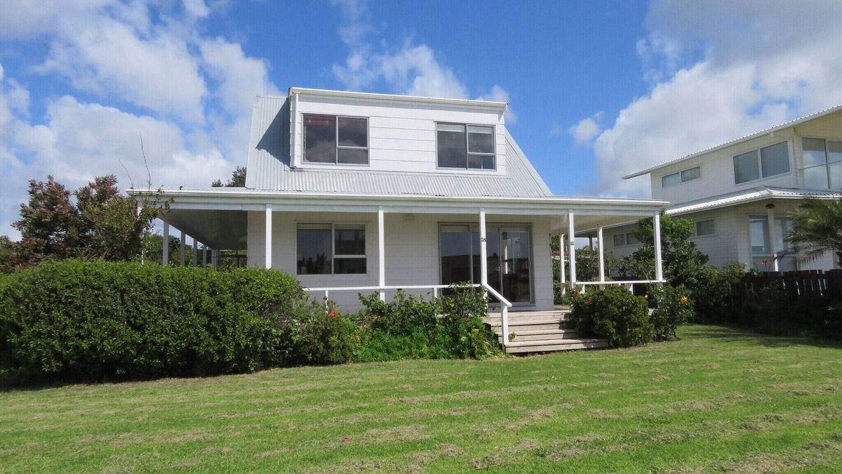 Taipa House | Raines Retreat - Taipa Beach Bach