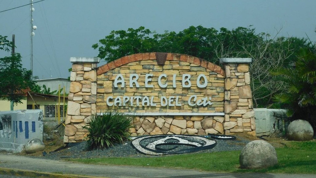 Arecibo Pueblo House | Rainforest Casa Encanto 2-bedroom house with AC, WiFi in delightful Arecibo