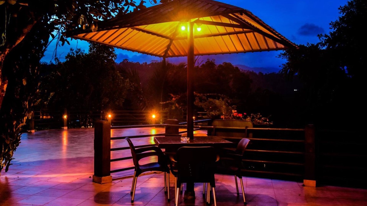 Kotapola Hotel | Rainforest Lodge