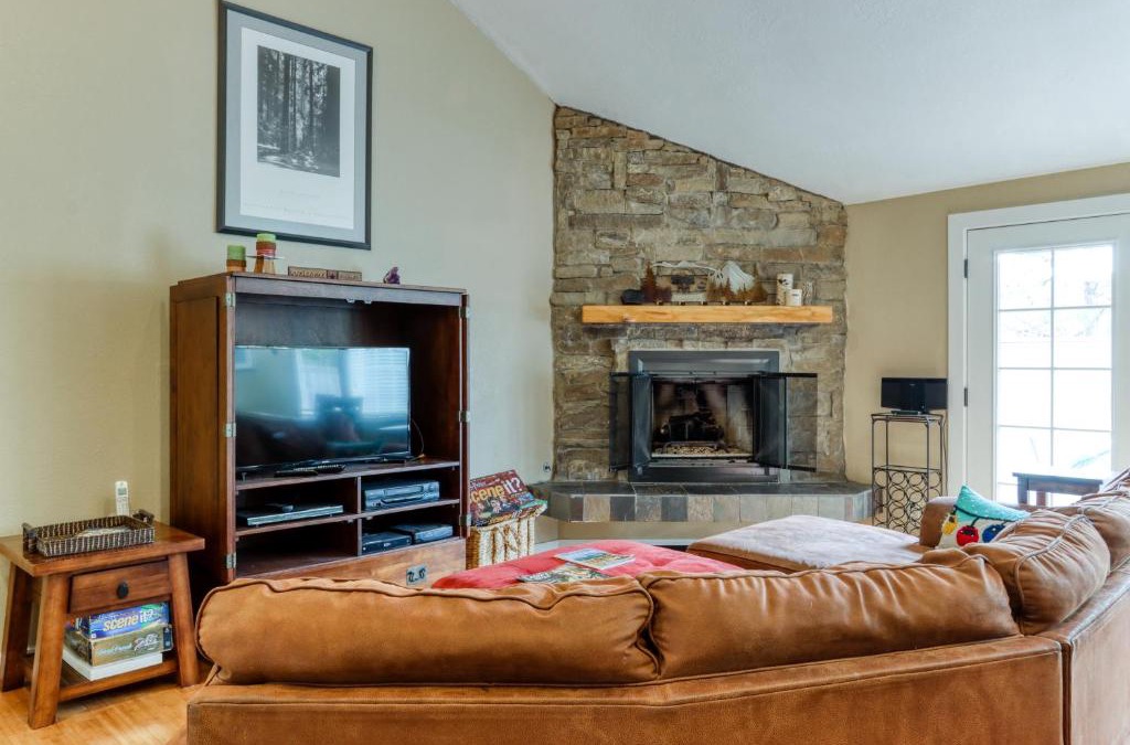 Deer Park House | Rainier Rest Stop