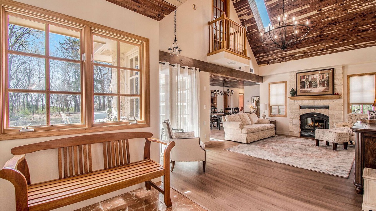 Omaha House | Rainwood Cottage in the woods, on a working farm near Lake Cunningham I680 close