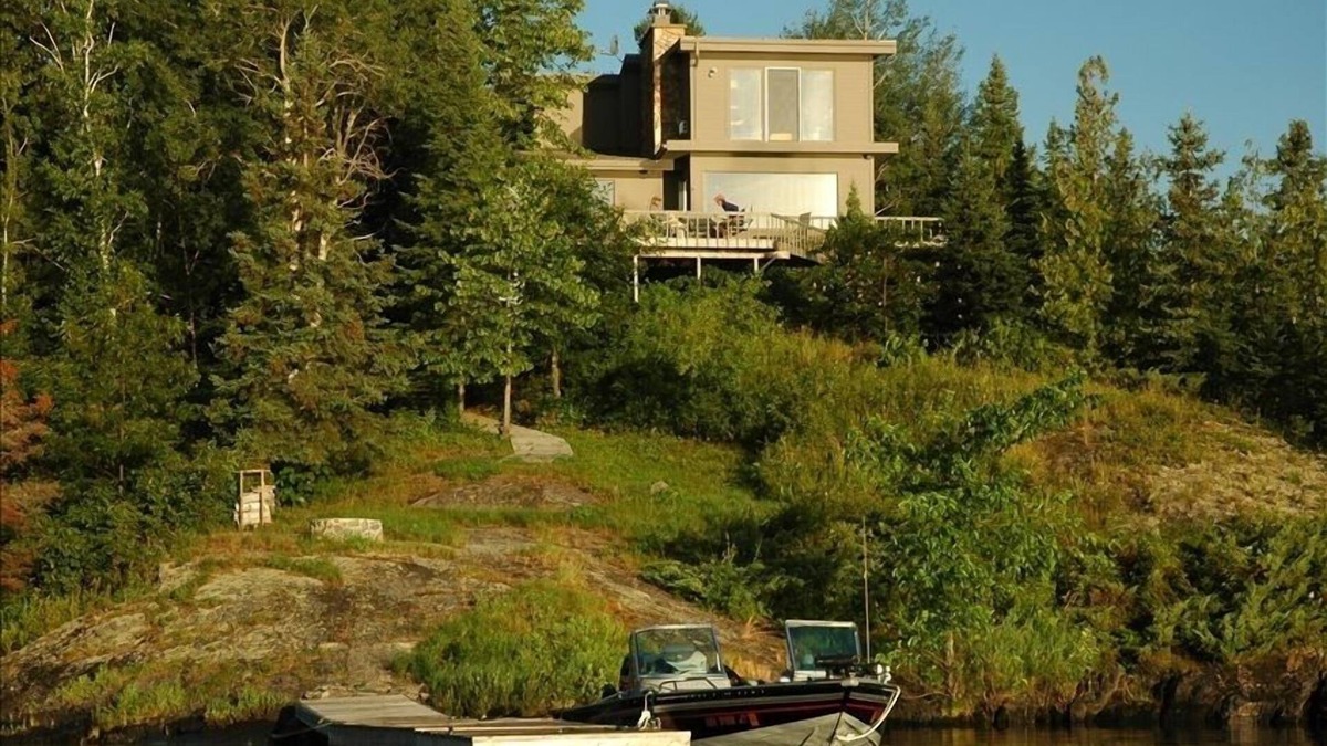 International Falls House | Rainy Lake Vacation Home with Panoramic Views