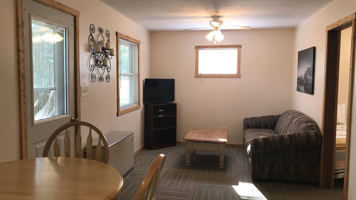Baudette Cabin | Rainy River - Lake of the Woods Cabin Getaway