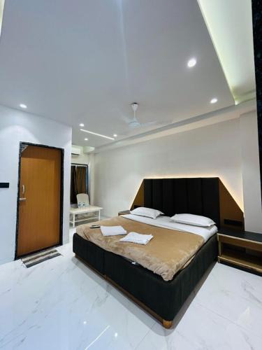 Daman House | Raj Villa
