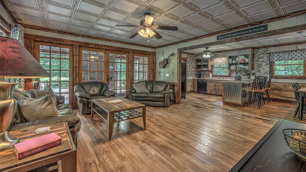 Cherry Log Cabin | Ralph and Irene's - Handicap Accessible | Pet Friendly | Hot Tub