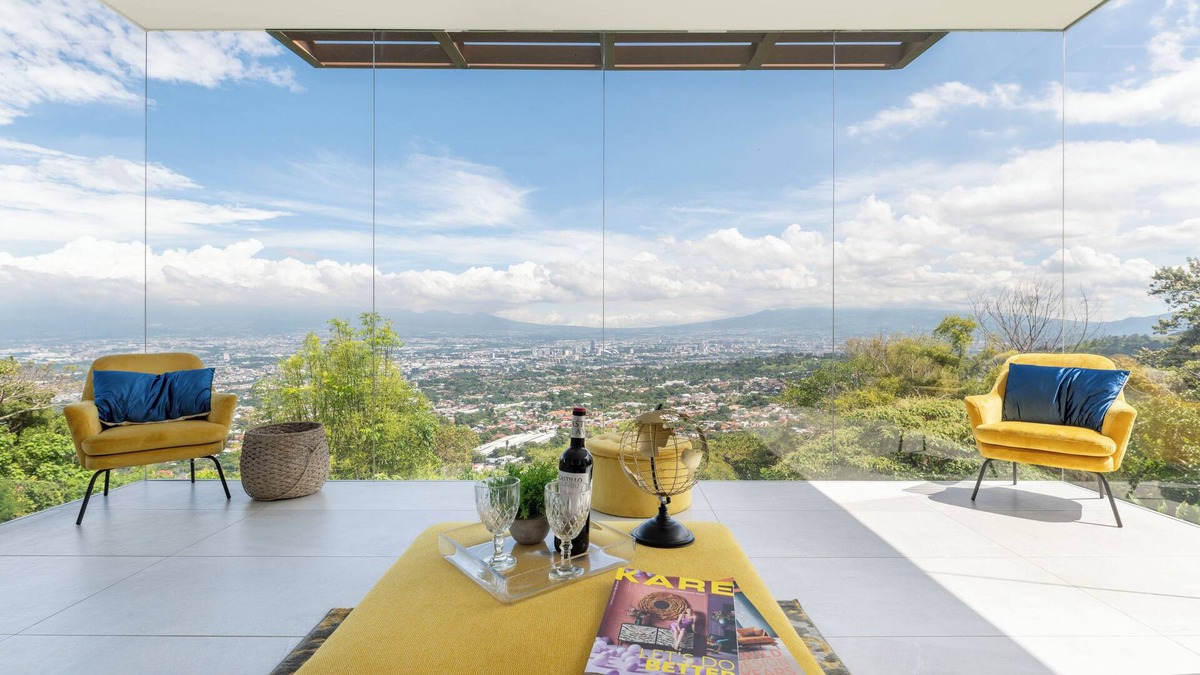 San Antonio House | Ram & Thaila Shangri-La Luxury 8 pax 4-br residence w/indoor pool, Jacuzzi & gym