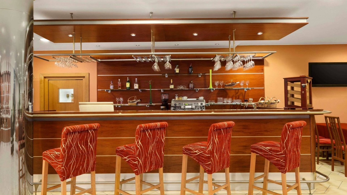 Prague 6 Hotel | Ramada by Wyndham Airport Prague