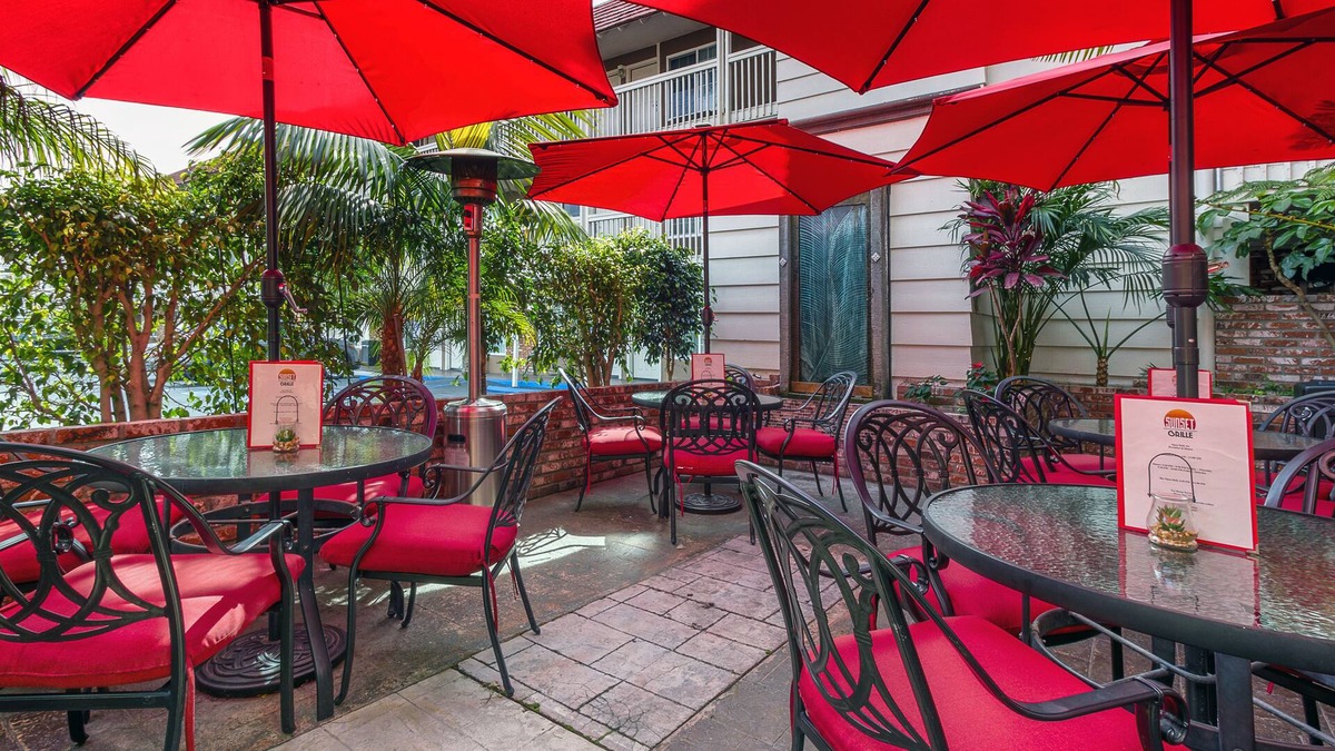 Downtown Hotel | Ramada by Wyndham Costa Mesa/Newport Beach