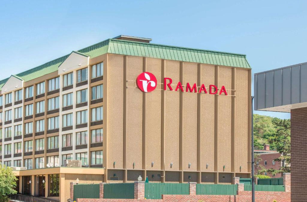 Cumberland Hotel | Ramada by Wyndham Cumberland Downtown