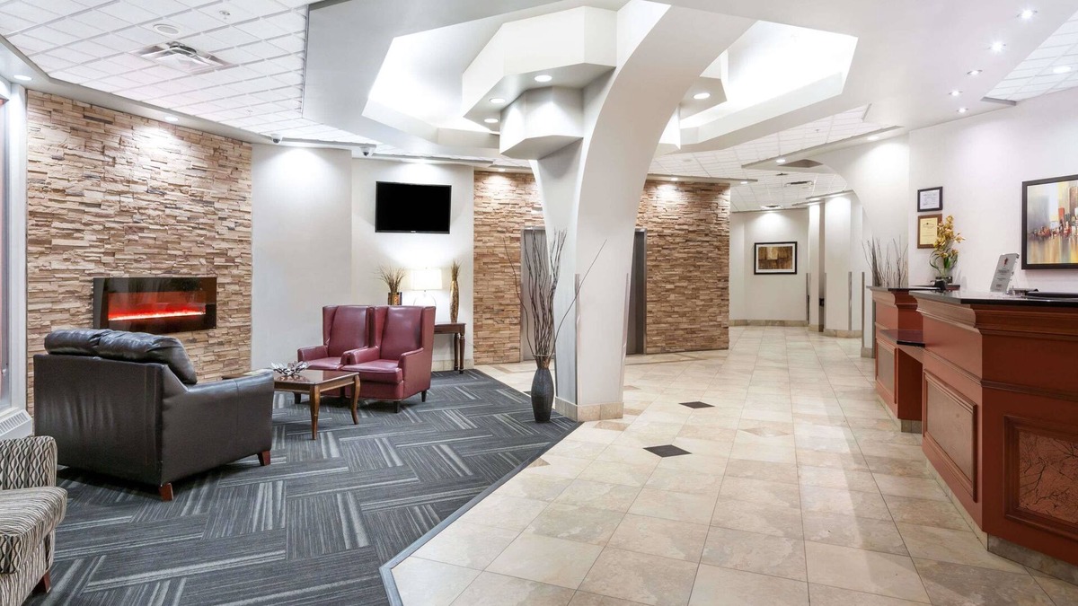 Southside Hotel | Ramada by Wyndham Edmonton South