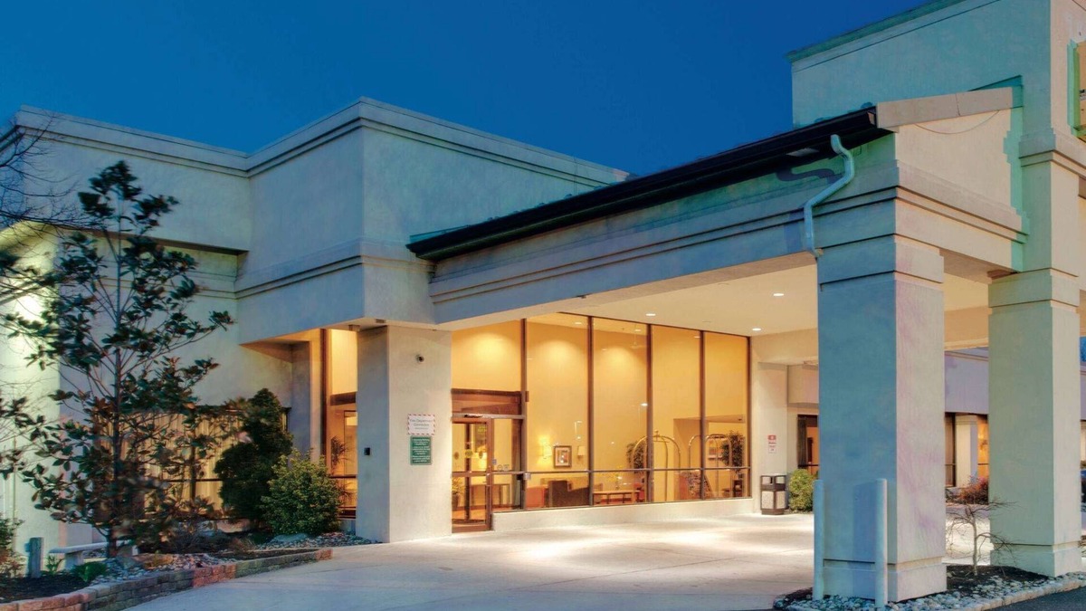 Fairfield Hotel | Ramada by Wyndham Fairfield NJ