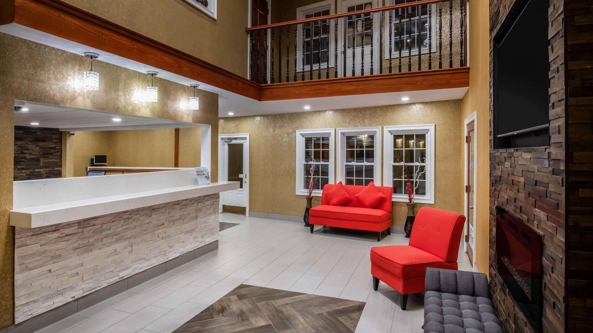 Groton Hotel | Ramada by Wyndham Groton/Mystic