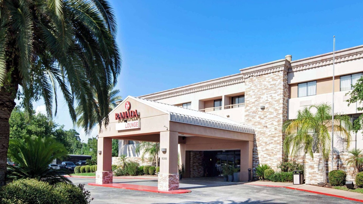 Houston Apartment | Ramada by Wyndham Houston Intercontinental Airport South