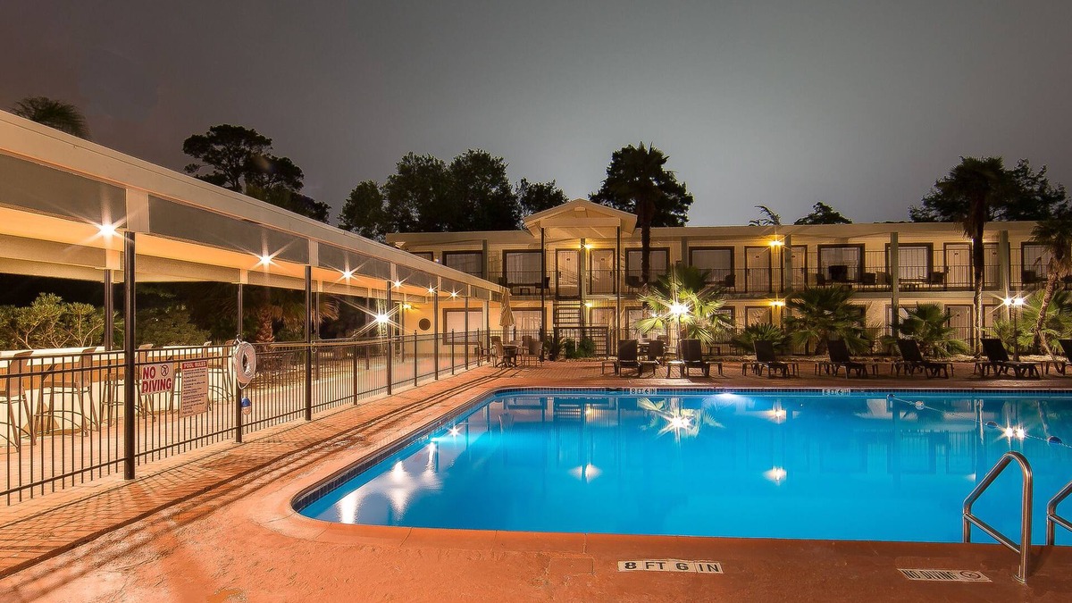 Humble Hotel | Ramada by Wyndham Houston Intercontinental Airport East