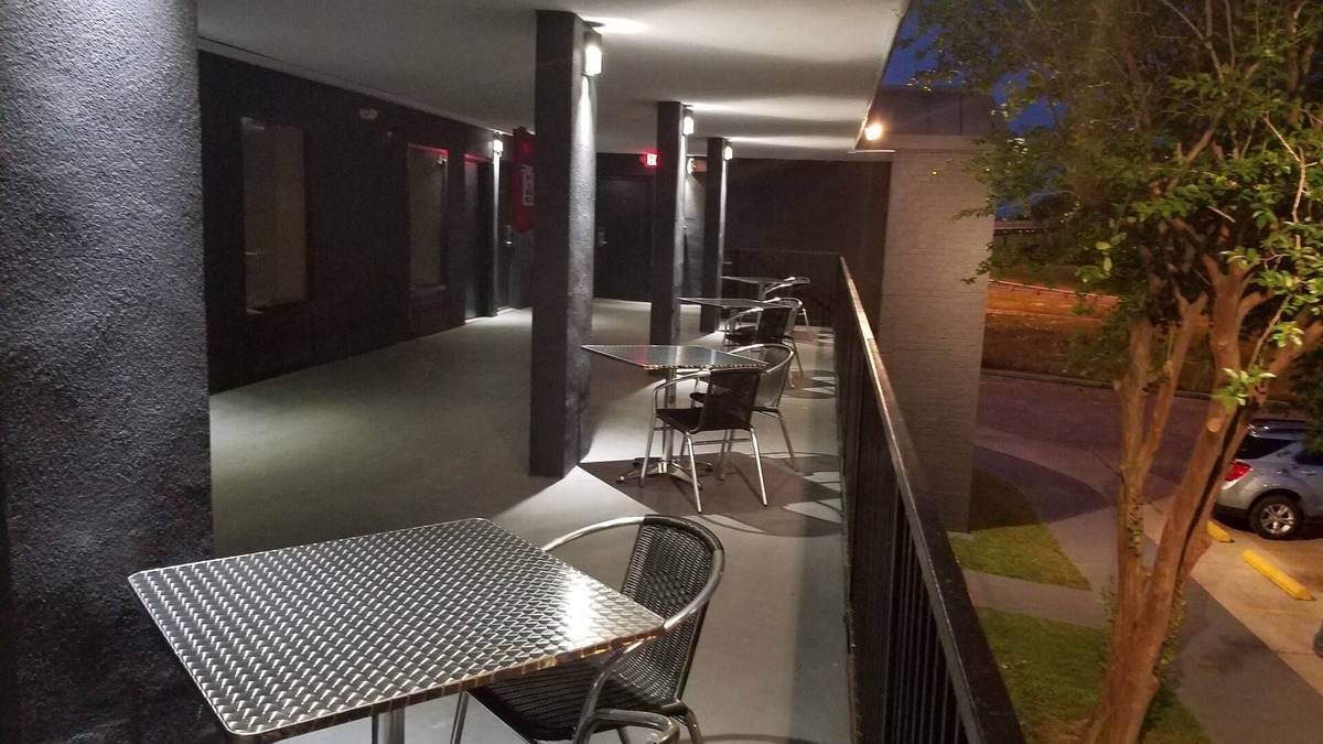 Viavant - Venetian Isles Hotel | Ramada by Wyndham New Orleans