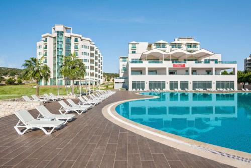 Artikli Hotel | Ramada Resort By Wyndham Kizkalesi
