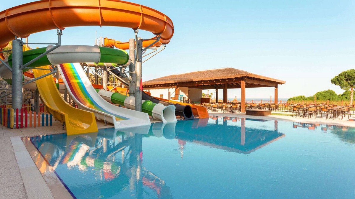 Kusadasi City Centre Resort | Ramada Resort by Wyndham Kusadasi