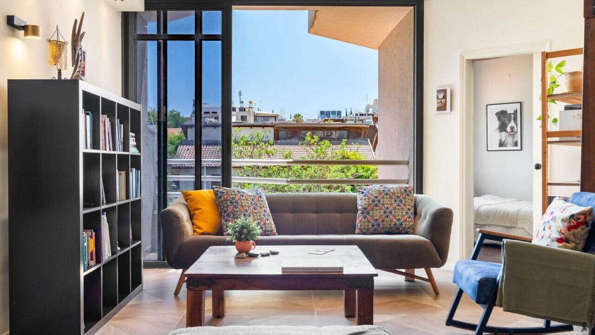 Ramat Hasharon Apartment | Ramat Hasharon Duplex Rooftop Oasis with Shelter
