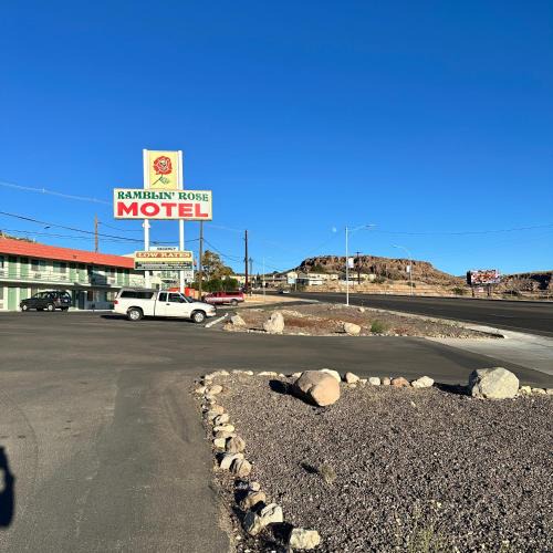 Kingman Hotel | Ramblin Rose Motel