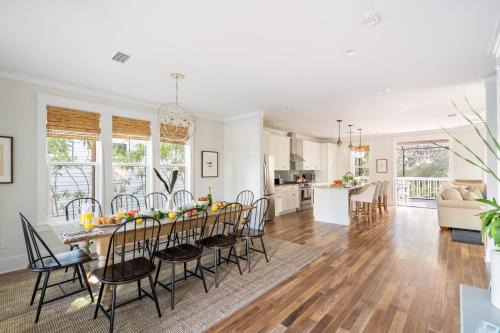 Santa Rosa Beach House | Ramona by AvantStay Sun Soaked Home w Lush Surroundings