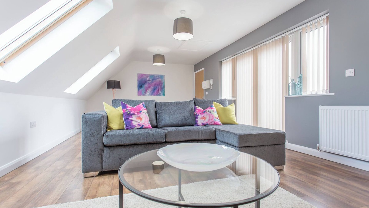 Cowley Apartment | Rana Ct 5 (The Morse Suite) | 1 Bed Top Floor Apt