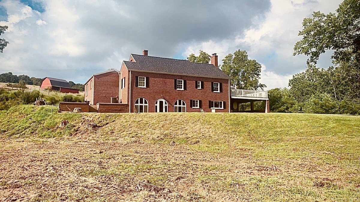 Galax House | Ranch House by The Creek