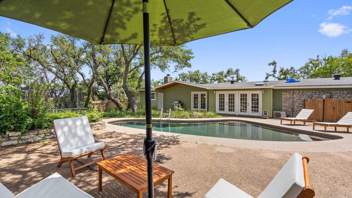 West Oak Hill House | Ranch-like 3 BRDM Home with Backyard Pool & Sauna