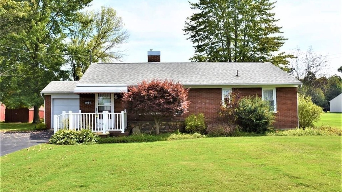 Meadville House | Ranch near Conneaut Lake, Pymatuning Lake, and Lake Erie