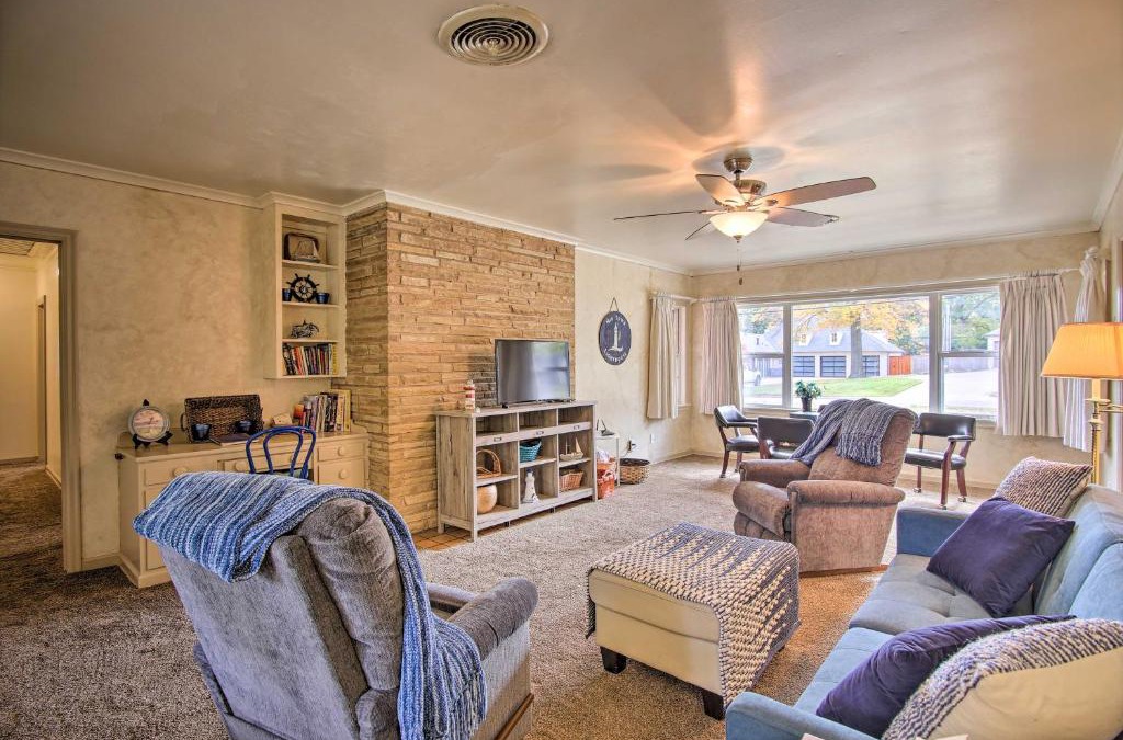 Tulsa House | Ranch-Style Cottage - 2 Miles to Philbrook Museum!