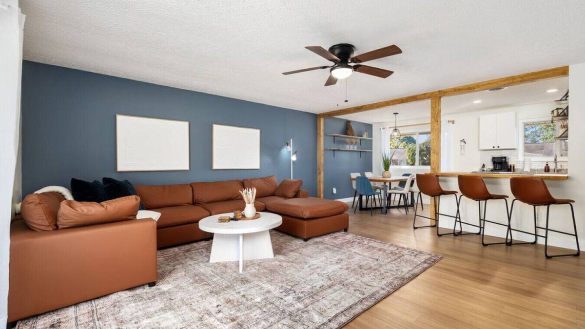 Reynoldsburg Apartment | Ranch with Garage & Fenced Yard on Quiet Street