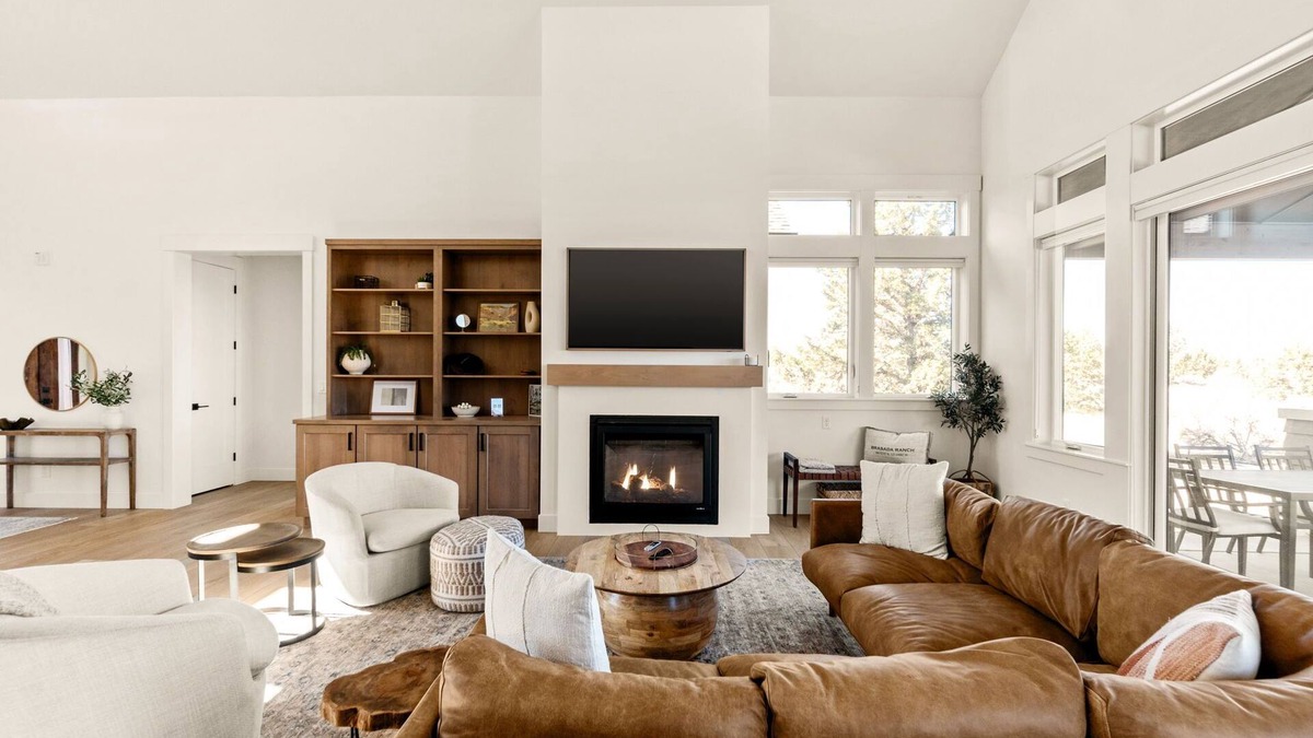 Powell Butte House | Ranchview Brasada home 4bd/3ba + Hot tub