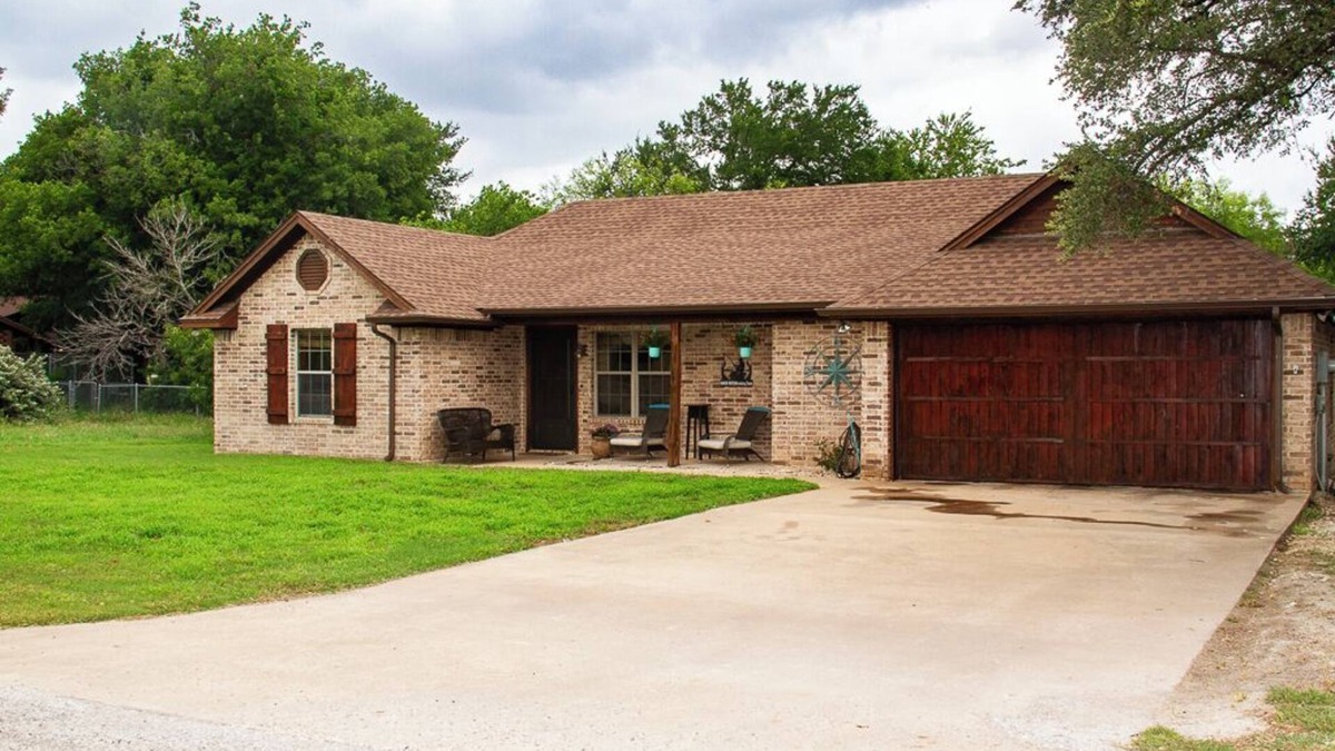 Granbury Cabin | RanchWater Lodge In Granbury Texas