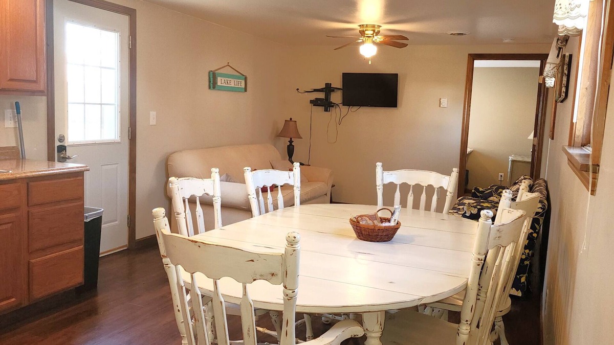 Coldwater House | Randall Lake property w beach, kayaks & dock