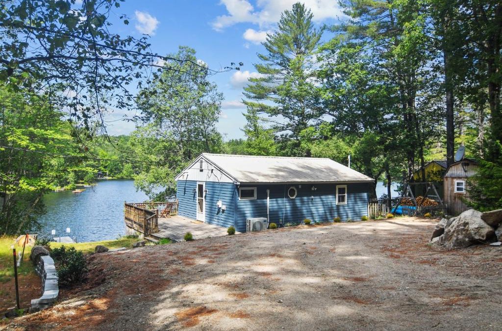 Parsonsfield Villa | RANDALL LAKE RETREAT-LIMIT 7 villa