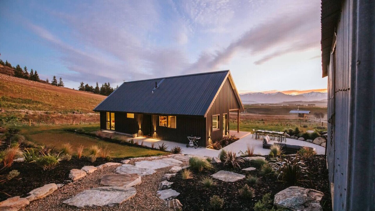 Gladstone House | Ranger's Retreat | Mountain Views | Secluded