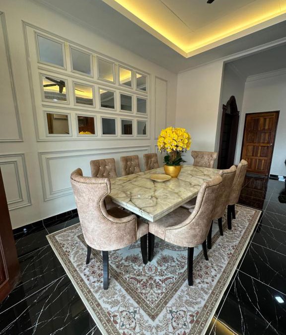 Kuala Berang House | Rania Riverview Guesthouse #BestGuesthouseInTown #SpaciousLivingRoom #ModernClassicConcept #LuxuryDiningset #freeWifi #Netflix #FullyAircond #CozyPrayerSpace