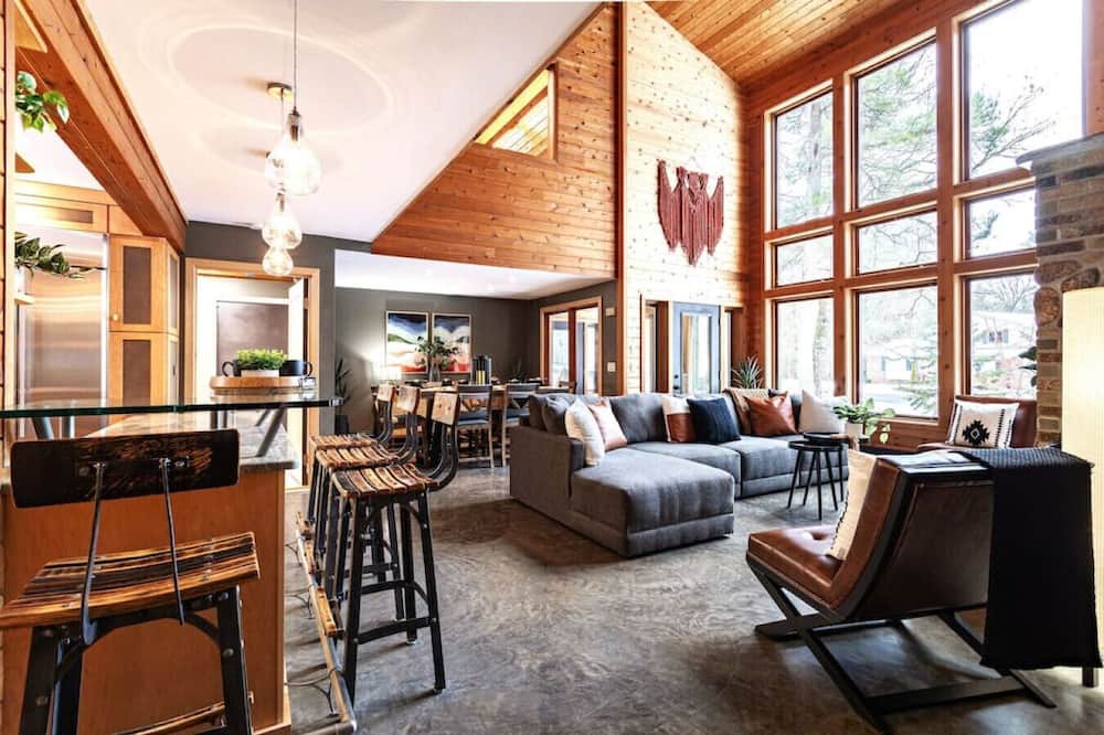 Wisconsin Rapids House | Rapids Rustic Retreat